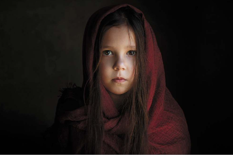 NEVREVA Hanna - The Girl In Red